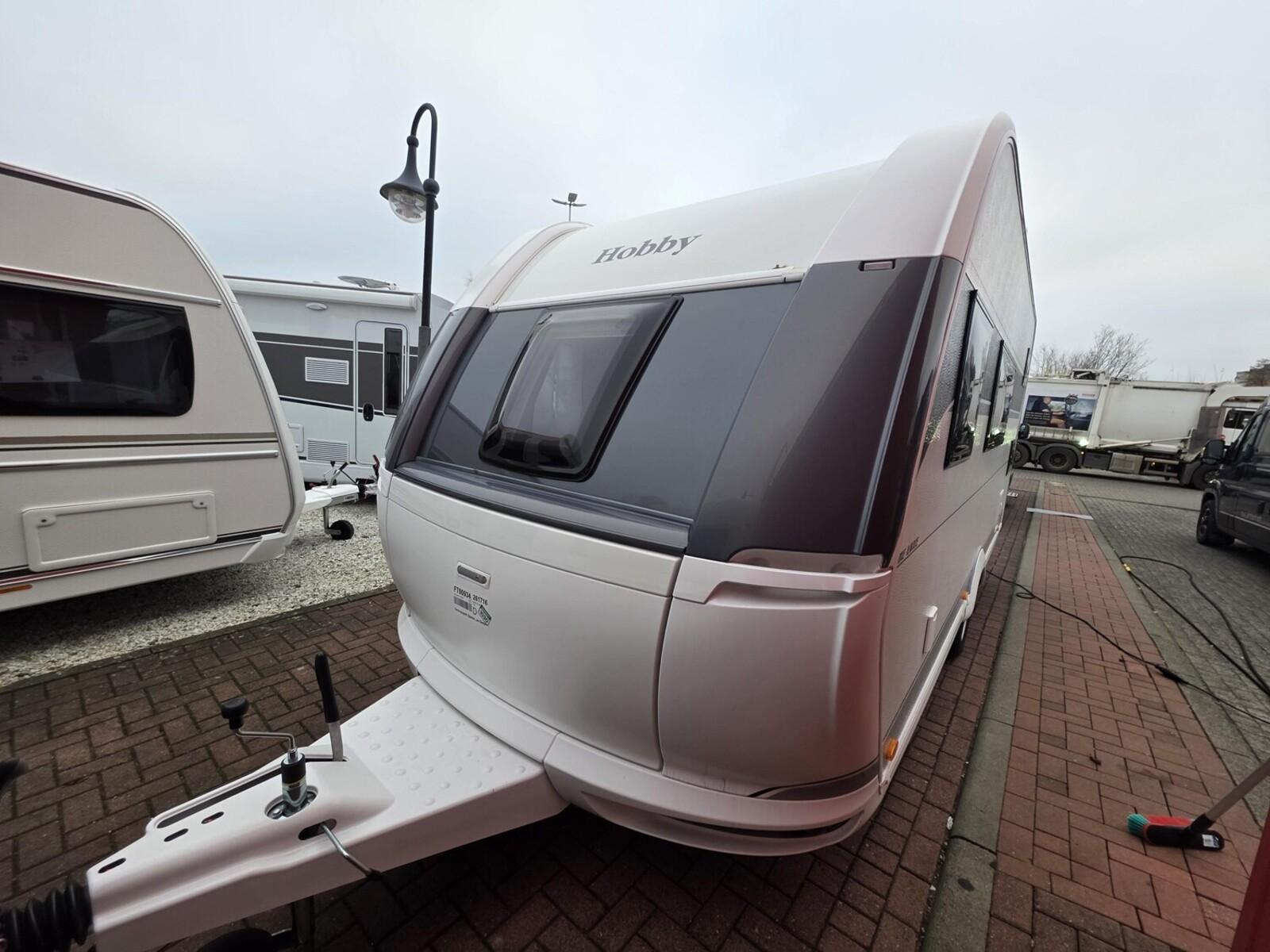 Hobby De Luxe 495 UL / Einzelbetten, Auflastung
