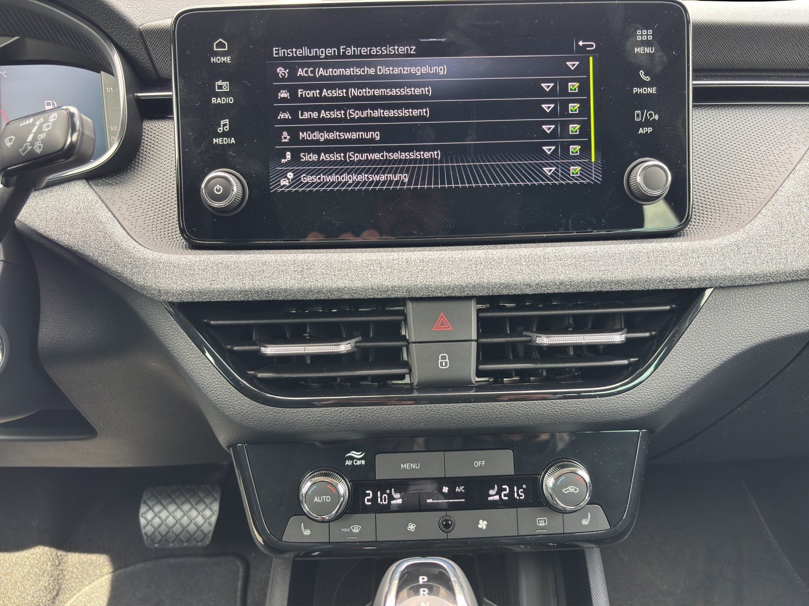 Fahrzeugabbildung SKODA Kamiq Drive 1,0 TSI 85 kW DSG