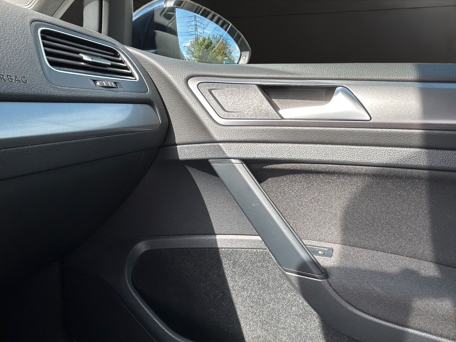 Fahrzeugabbildung Volkswagen Golf VII Lim. Trendline BMTKlimaaut./5Türig/