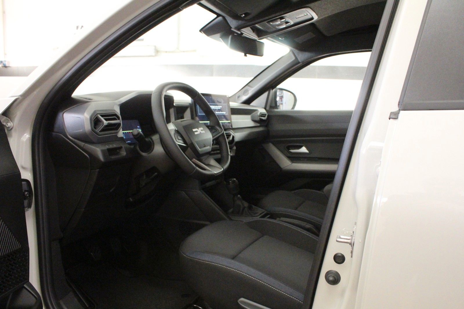 Fahrzeugabbildung Dacia Duster mild hybrid 140 Expression*Winterp.*MY 26