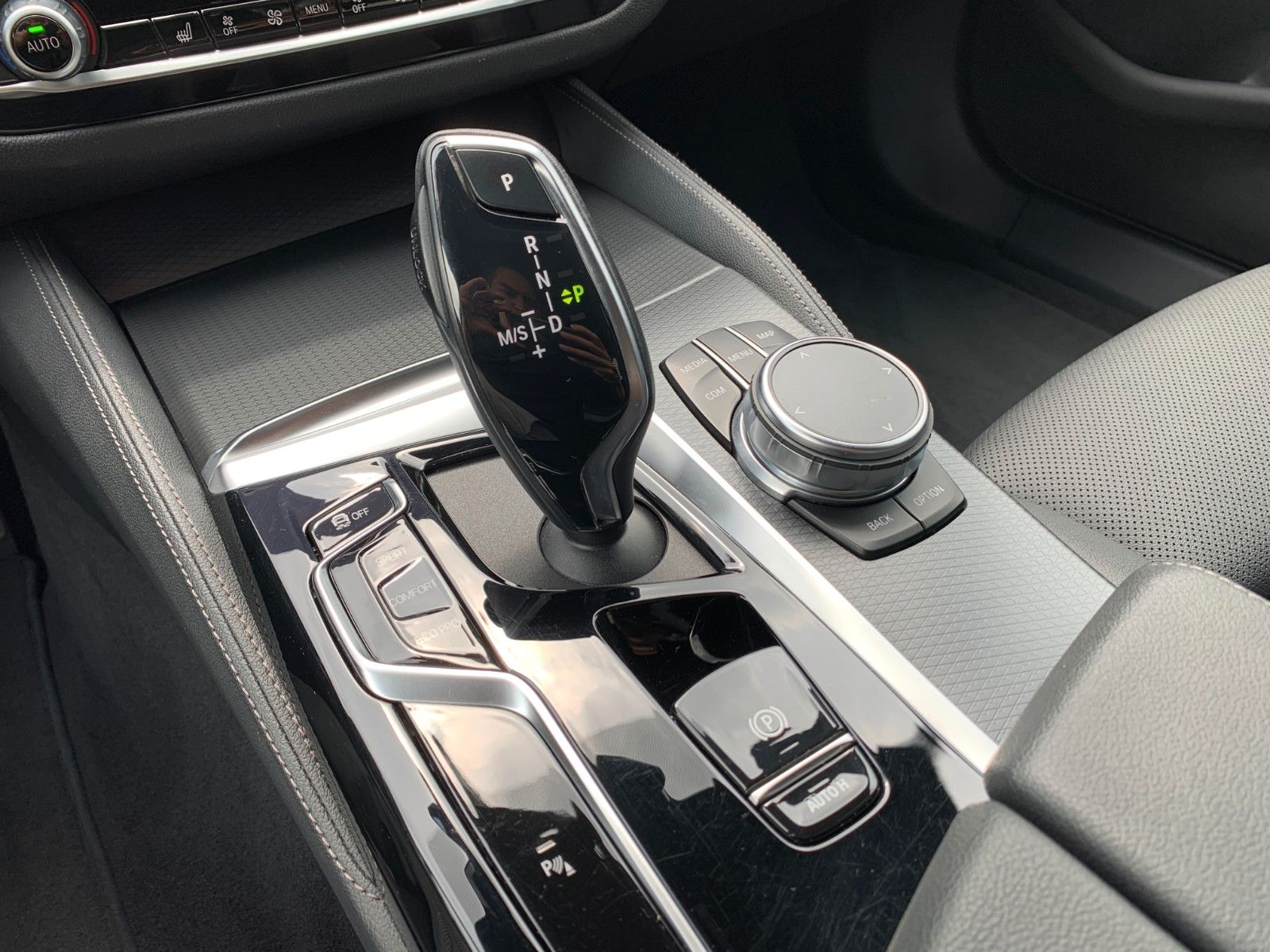 BMW 520i M-Sport Limousine LED+HiFi+DrivAssist+LEDER foto 13