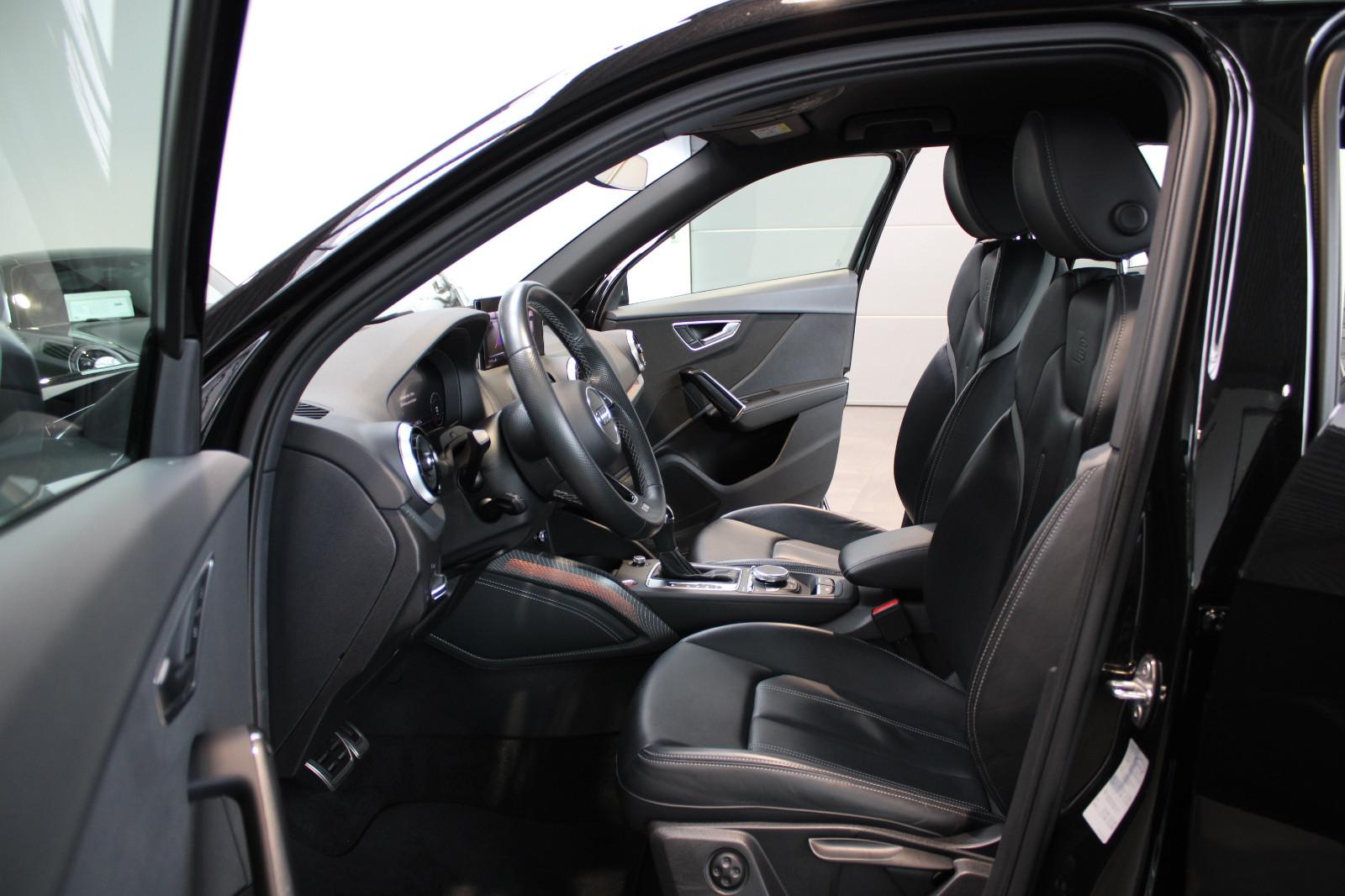 Audi SQ2 TFSI 300PS AHK/NAV/VIRTUAL/LED/LEDER/8-FACH!, миниатюра 4