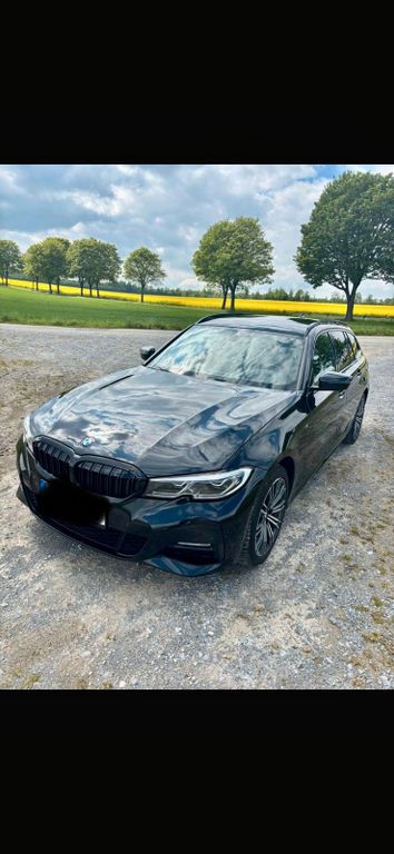 Image of BMW 330