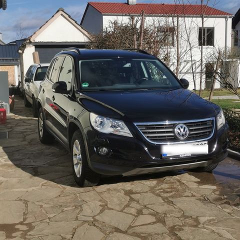 Volkswagen VW Tiguan 2.0 TDI 4Motion in sehr gutem Zu...