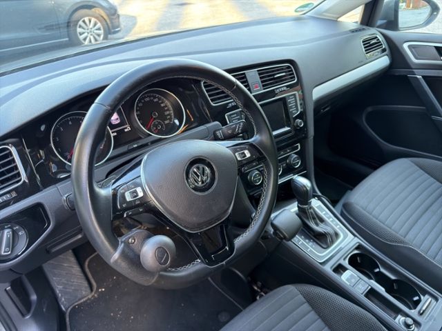 Fahrzeugabbildung Volkswagen Golf Comfortline DSG Veigl Compact 2 Commander