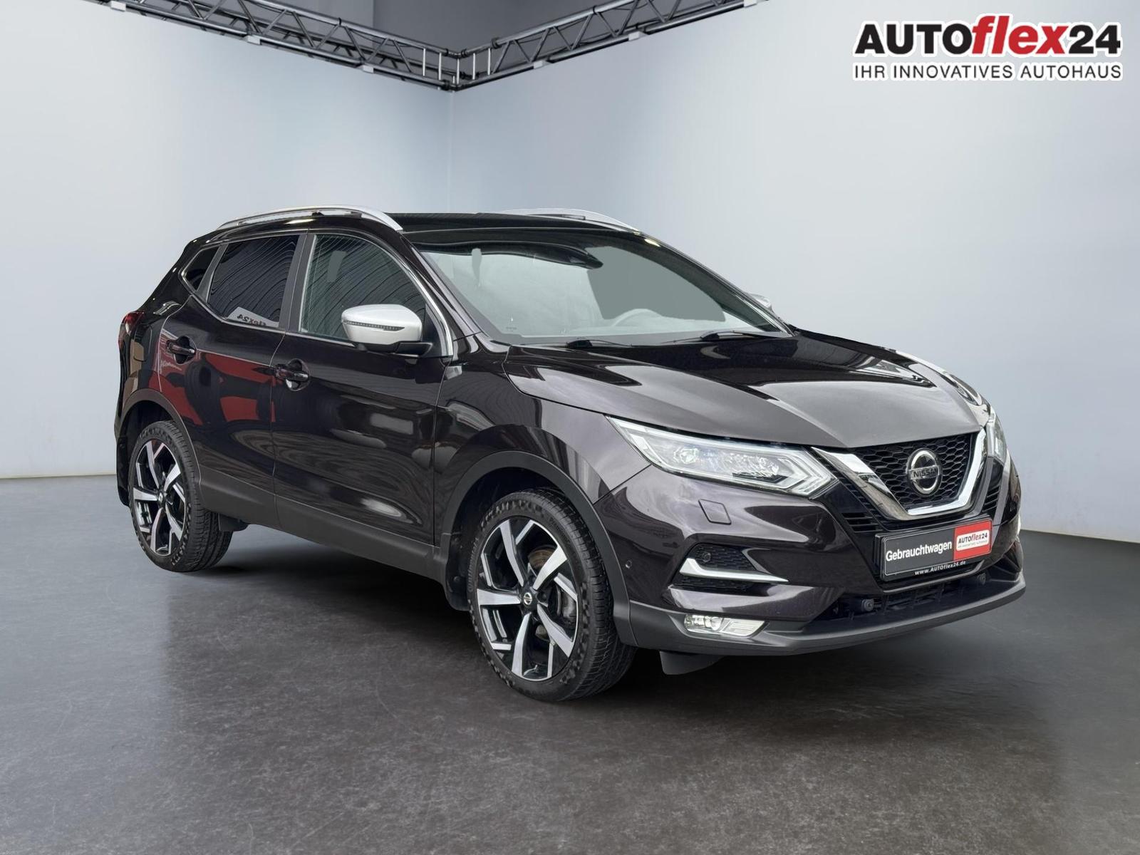 Nissan Qashqai 1.6 dCi CVT Tekna + Bose Panoramadach...