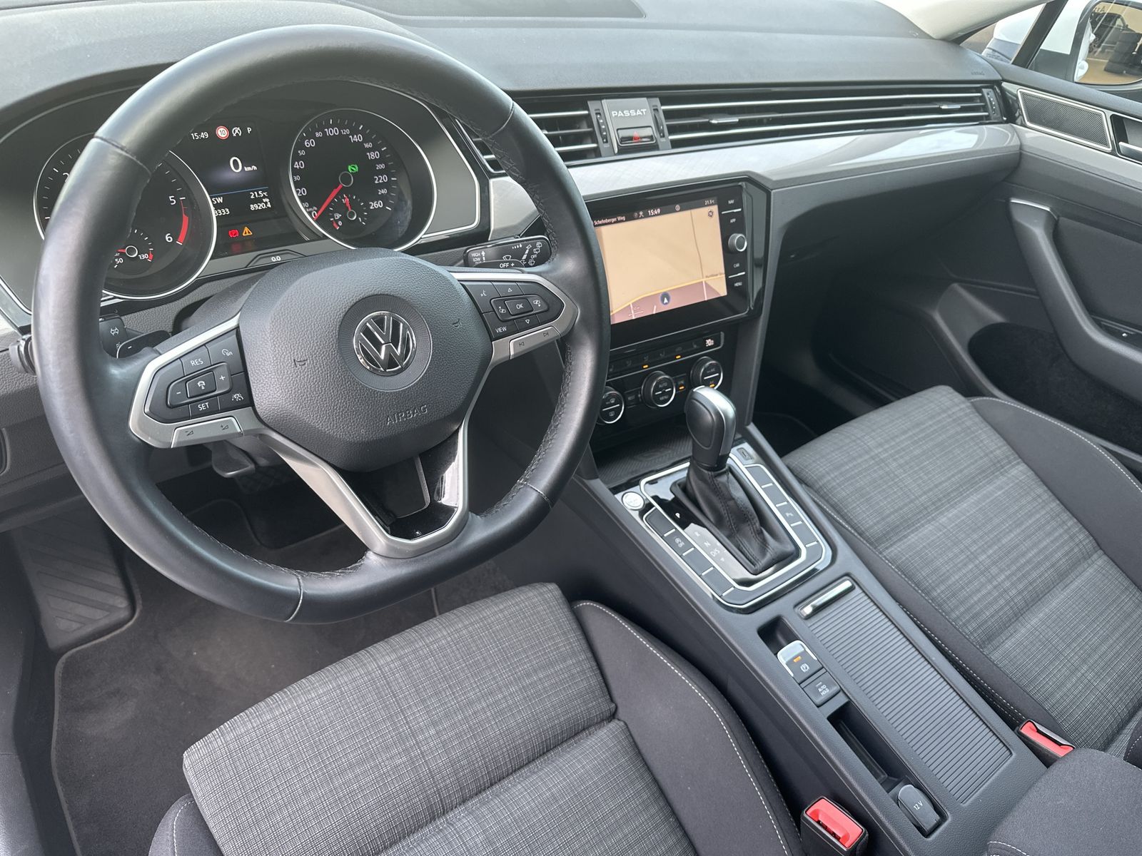Fahrzeugabbildung Volkswagen Passat Variant 2.0 TDI DSG Business NAV+LED+ACC