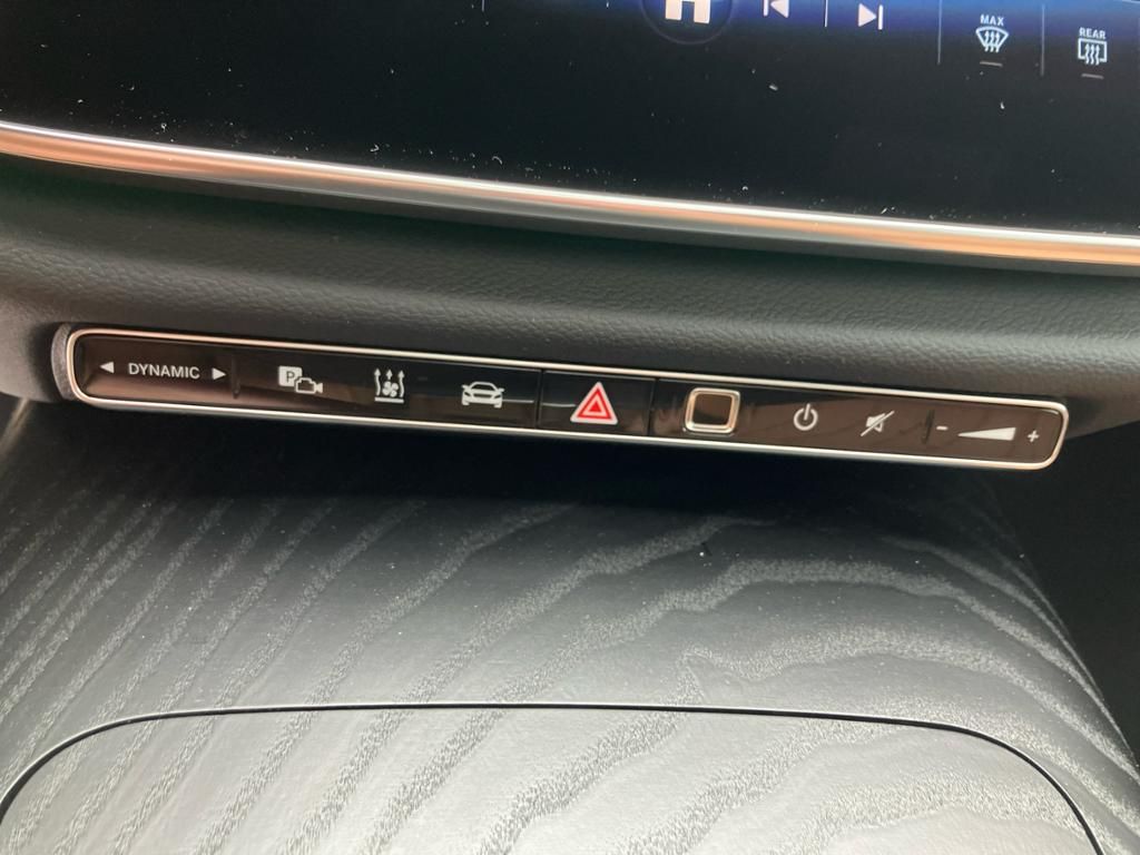 Fahrzeugabbildung Mercedes-Benz E 450 d 4M T AMG*Night*PanoD*Distr.*PDC*360°*AHK