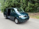 Volkswagen T5 Multivan California - Volkswagen T5 Multivan mit Diesel-Antrieb: Grün