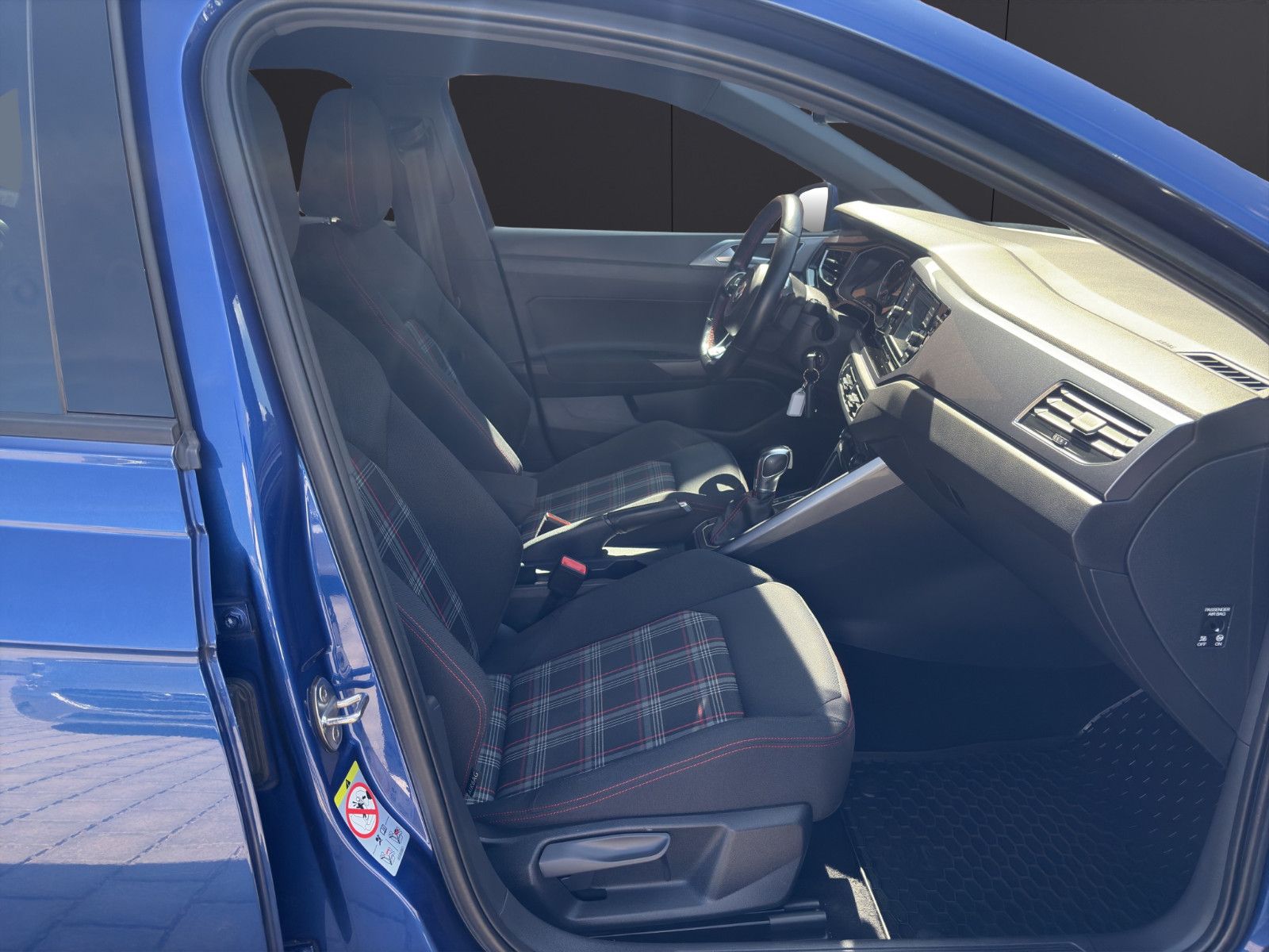 Fahrzeugabbildung Volkswagen Polo VI GTI/ACC/Ambiente/Winter Paket/Sport