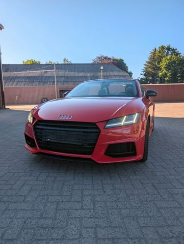AUDI TT Roadster 2.0 TDI ultra - S-line
