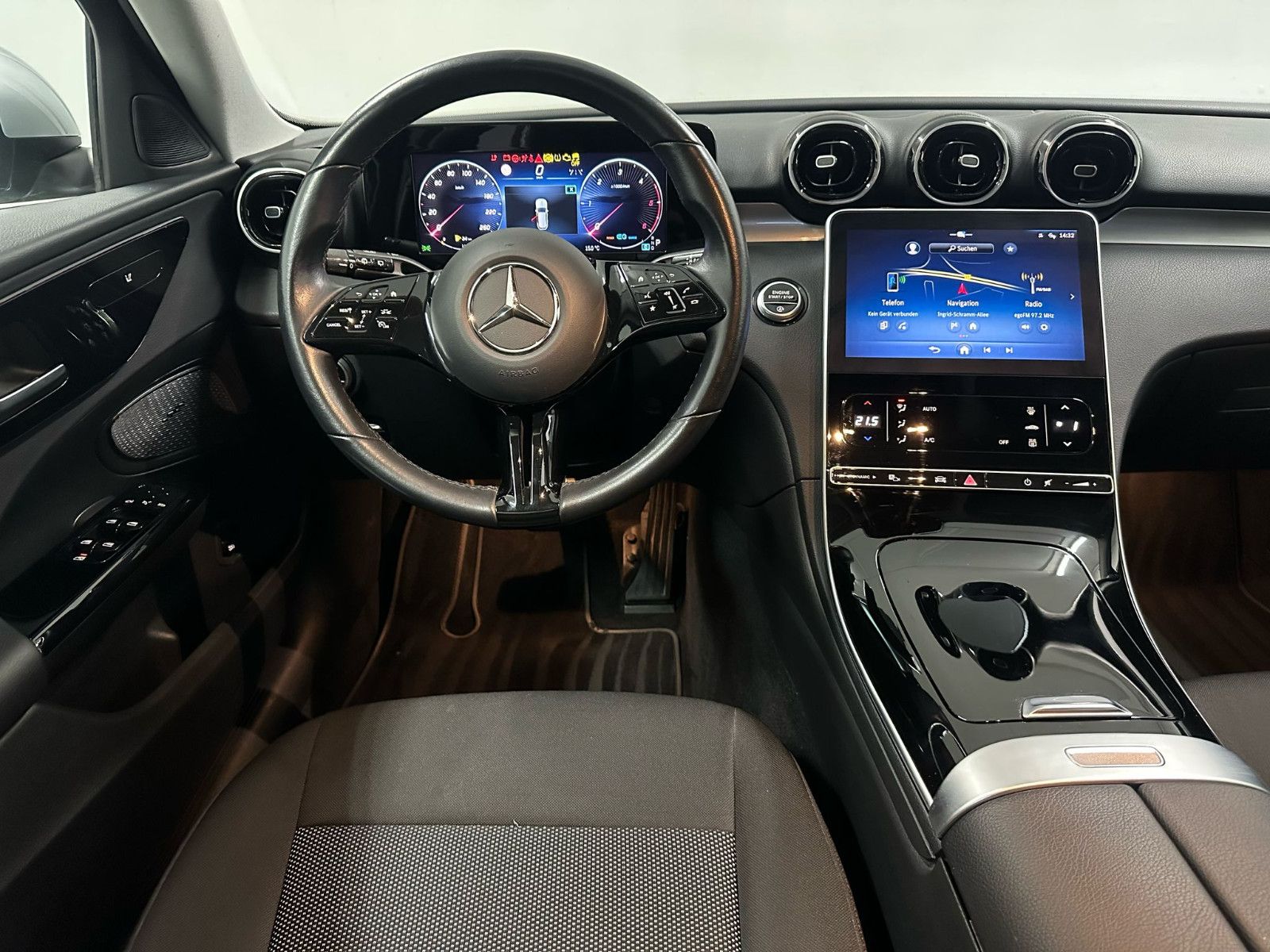 Fahrzeugabbildung Mercedes-Benz C 200 d T Auto AVANTGARDE*KAMERA*DISTRO*SPUR*AHK