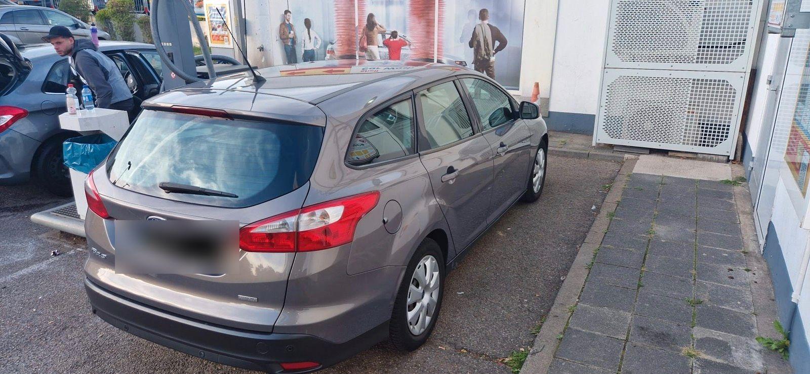 Ford Focus 2014 — photo 7