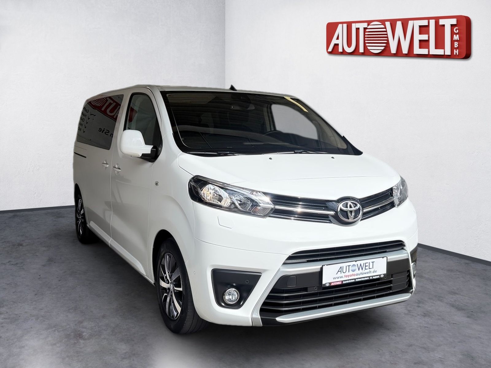 Fahrzeugabbildung Toyota Proace Verso 2.0 D-4D L1 Team D. 8 Sitzer
