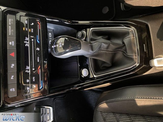 T-Cross 1.5 TSI DSG R-Line NAVI KLIMA AHK KEYLES