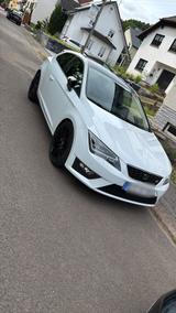 Seat Leon FR - Seat Leon mit Benzin-Antrieb: Kleinwagen, Automatik