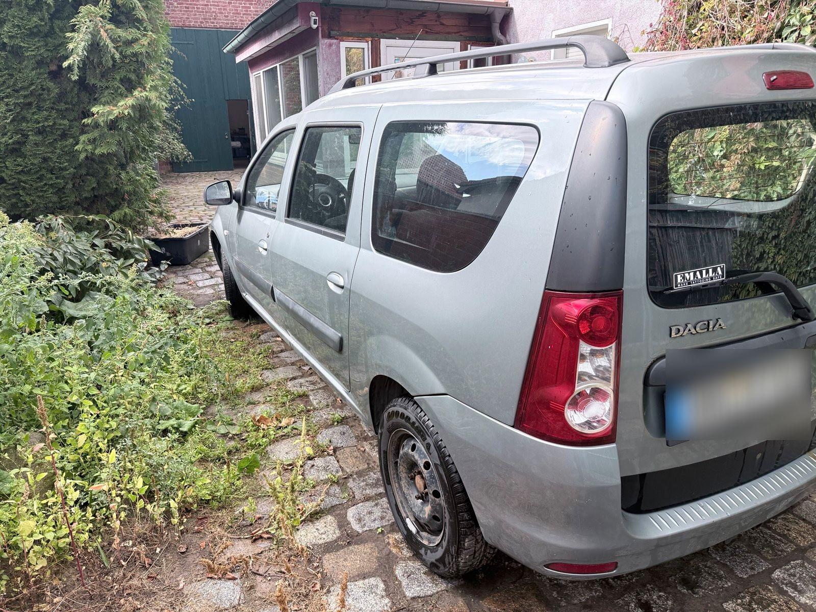 Dacia Logan 2009 — interior