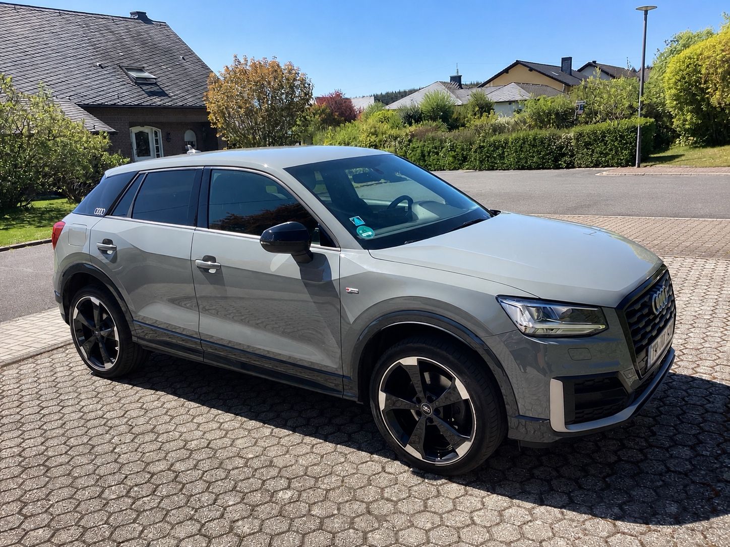 AUDI Q2  s-tronic Edition #1 *AHK*Sound*SHZ*MMI*