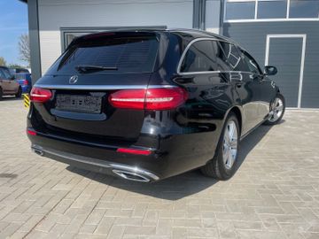 Mercedes E 220 - 2