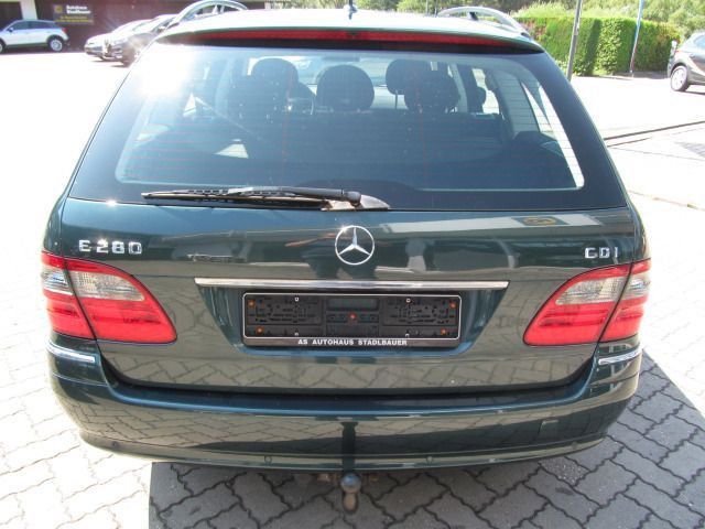 Mercedes-Benz E 280