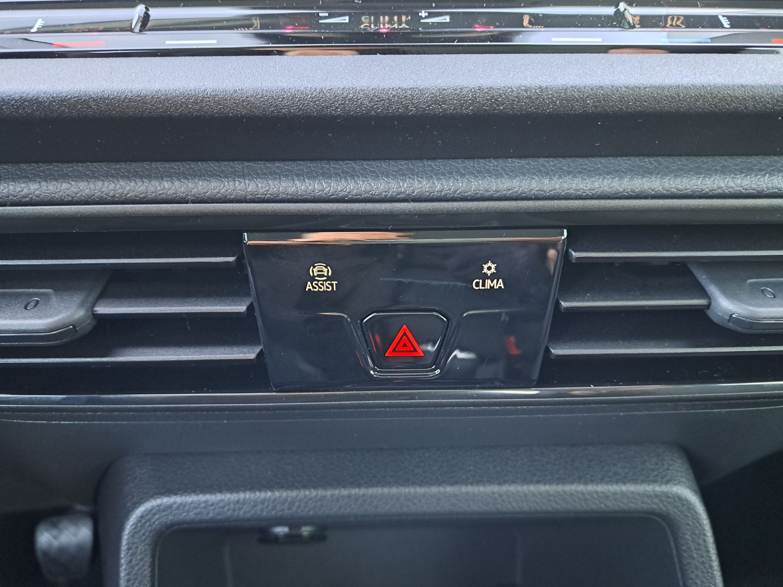 Fahrzeugabbildung Volkswagen Caddy 1.5 TSI WINTERPAKET PDC 5-JAHRE-GARANTIE