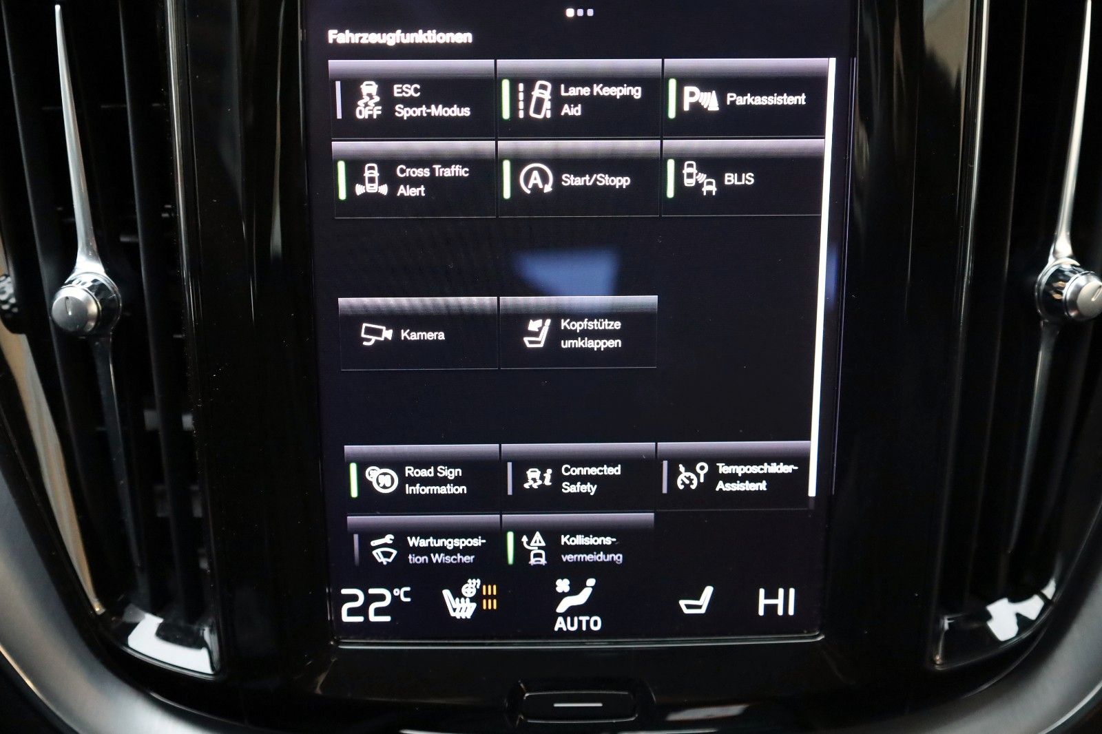 Fahrzeugabbildung Volvo XC60 D4 Momentum Pro,Leder,Navi,LED,SH