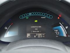 Fahrzeugabbildung Nissan LEAF 24 kWh Visia / Ganzjahresreifen