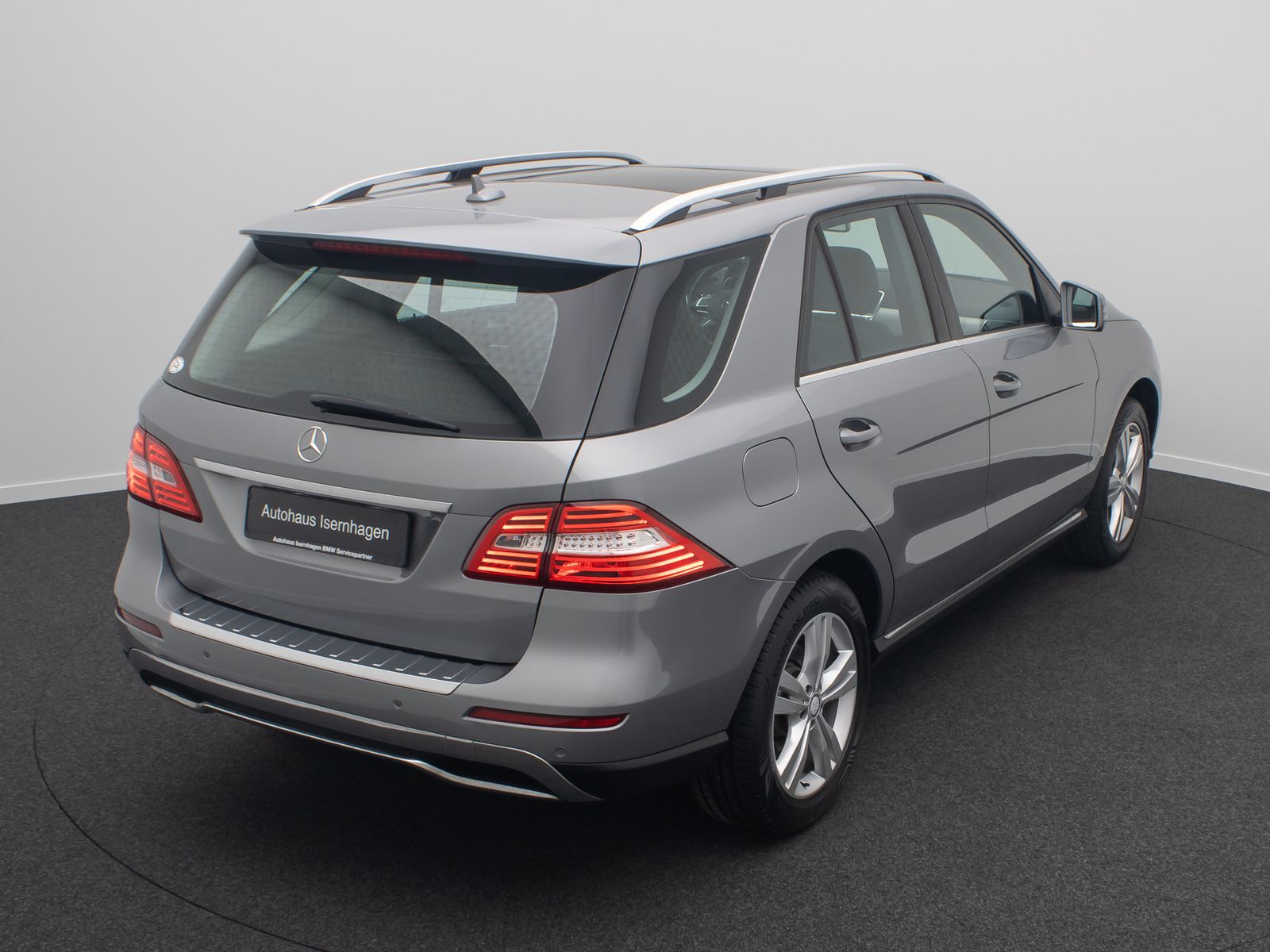 Fahrzeugabbildung Mercedes-Benz ML 350 CDI BlueTec Bi-Xenon AHK ParkAss Panorama