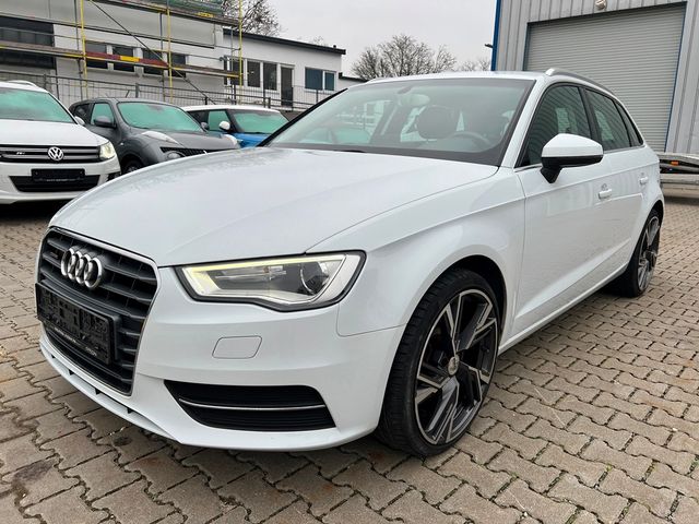 Audi A3 2.0 TDI QUATTRO Ambition XENON NAVI DAB