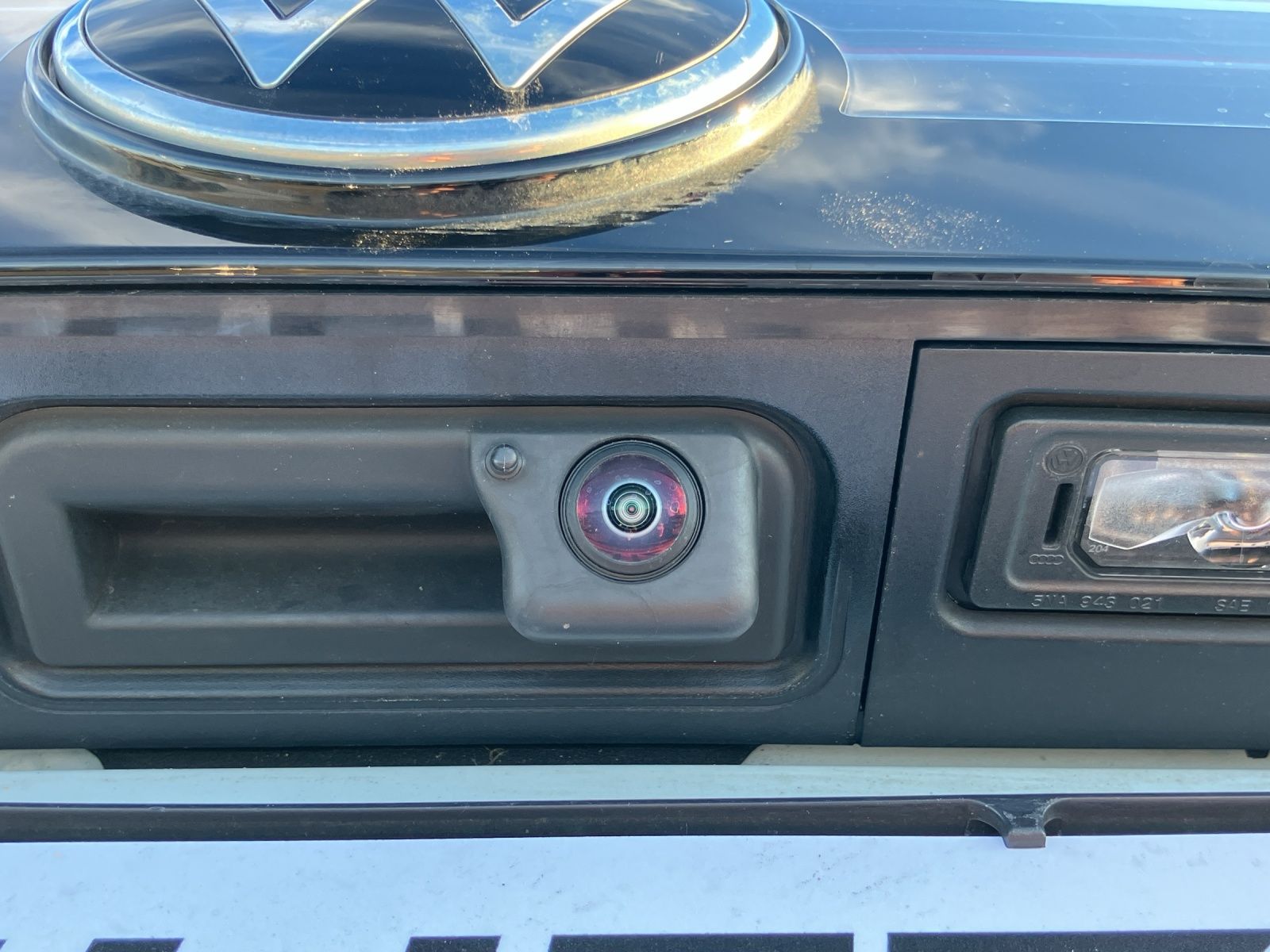 Fahrzeugabbildung Volkswagen Tiguan TDI R-Line 4M DSG MATRIX AHK PANO ACC