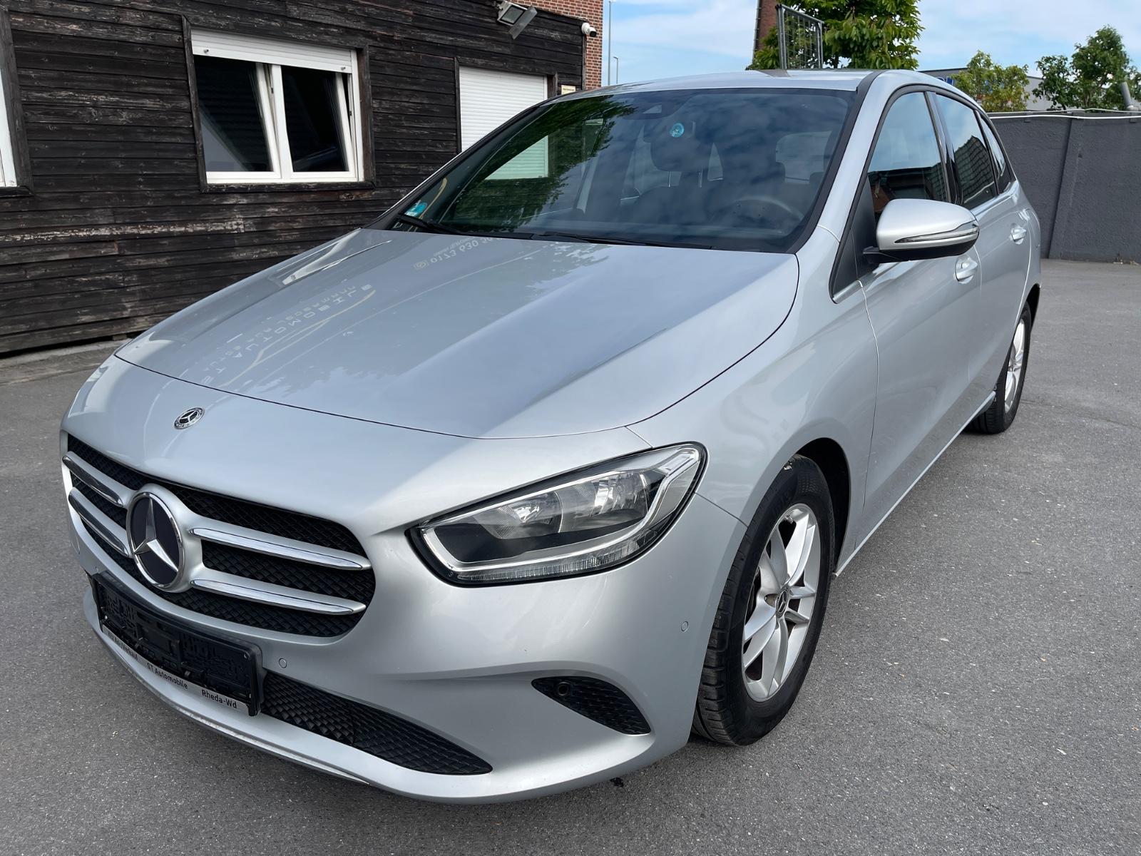 Mercedes-Benz B 200 Style 1HD*AUTOM*SHA*NAVI*KLIMA*SZHZ*TEMP*
