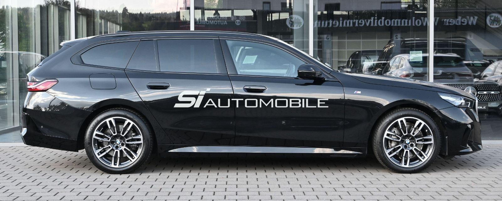 Fahrzeugabbildung BMW 540d xDrive Touring M-Sport °ACC°AHK°B&W°STANDHZ