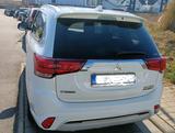 Mitsubishi Outlander 2.4 MIVEC PLUG-IN HYBRID 4WD Basis... - Mitsubishi Outlander Hybrid (/Elektro) Plug in mit Benzin-Antrieb