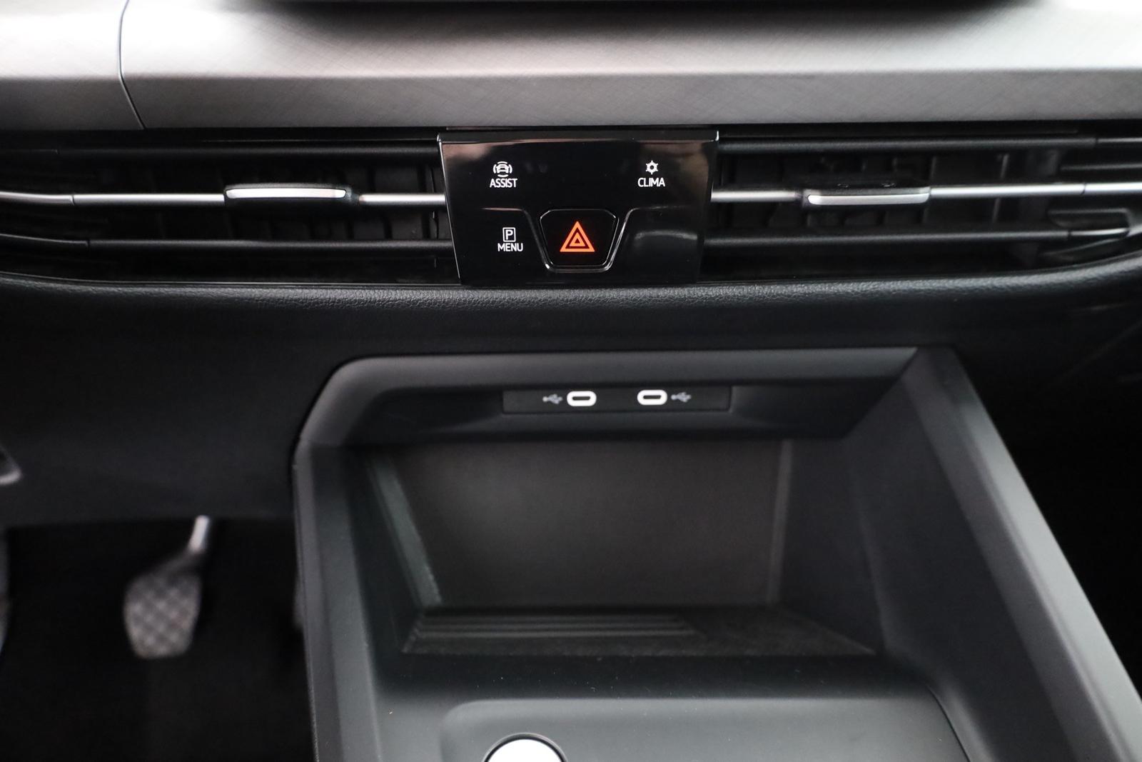 Volkswagen Golf VIII Variant 1.5 TSI Life LED Sitzheizung, миниатюра 12