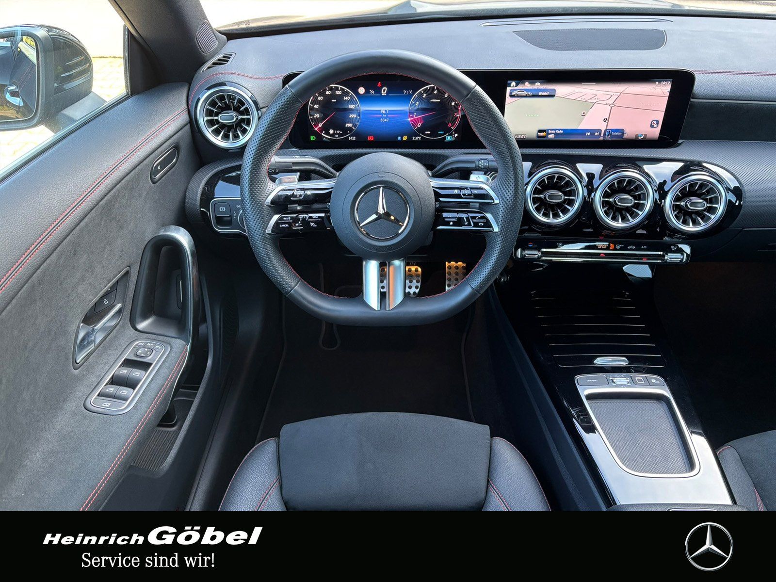 Fahrzeugabbildung Mercedes-Benz CLA 200 AMG*KEYLESS*KAM*AMBIENTEBEL*APPLE-CARPLA