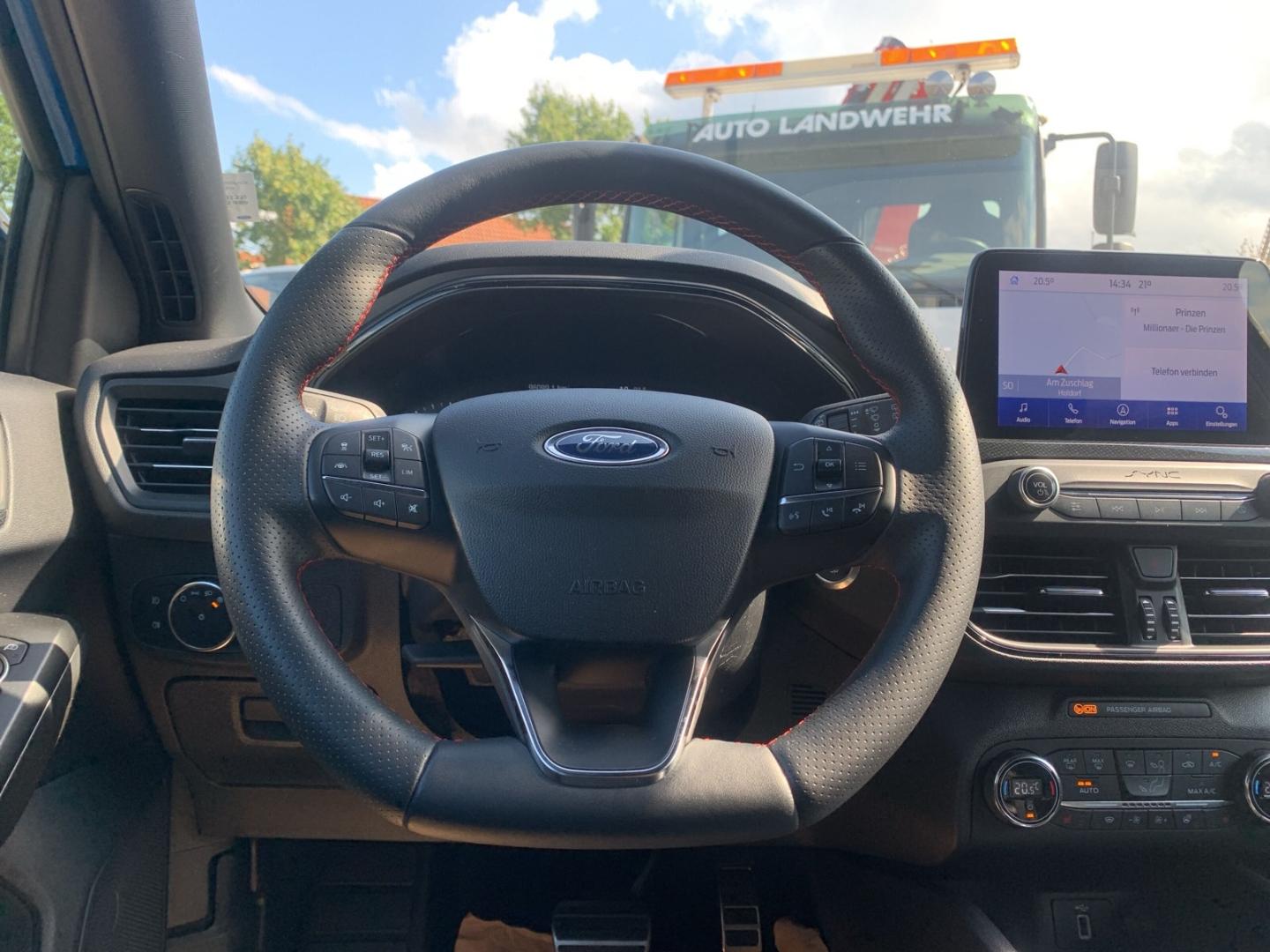 Ford Focus ST-Line Navi LED ACC Apple CarPlay Android