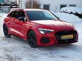 Audi A3 Sportback 35 TFSI S line - Audi A3: Rot, Leder