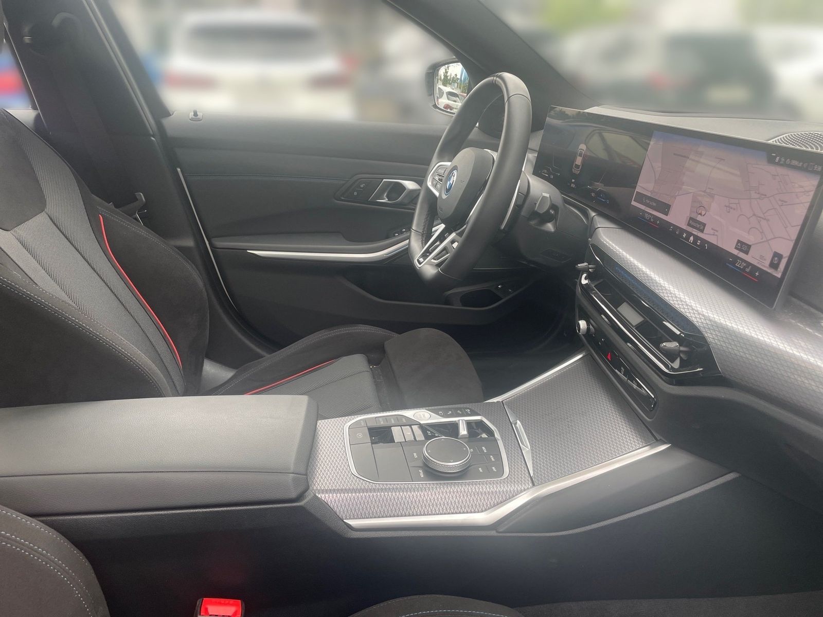BMW 330e xDrive Touring M Sport HUD DA ACC Pano AHK foto 5