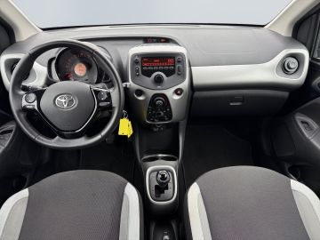Toyota Aygo (X) - 11