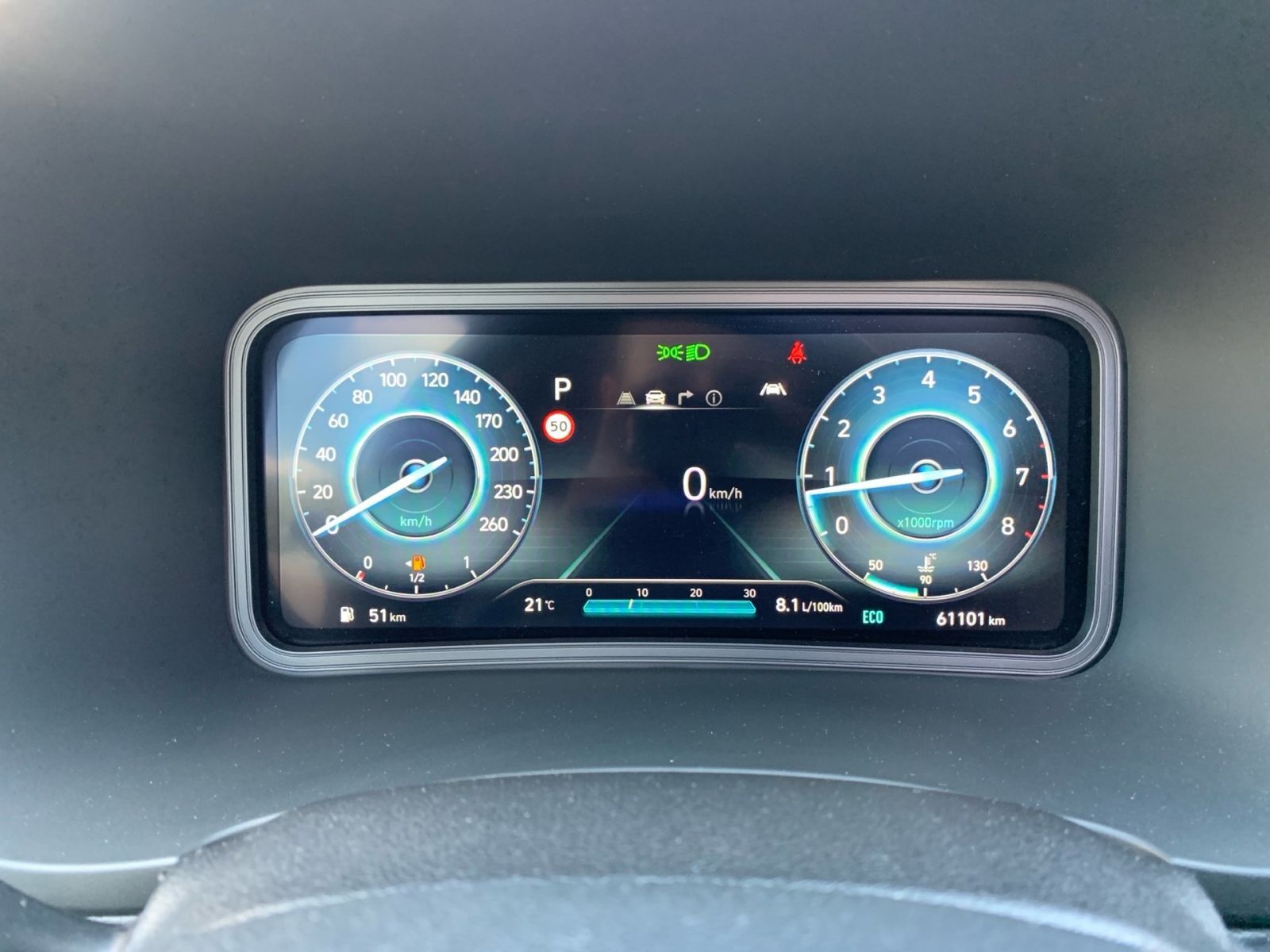 Fahrzeugabbildung Hyundai KONA 1.6 T-GDI 7-DCT Prime Leder Schiebedach