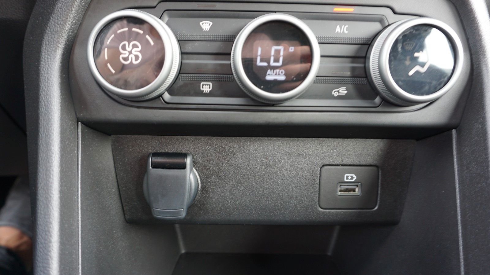 Fahrzeugabbildung Dacia Sandero III Expression, Kamera, Navi, Garantie !