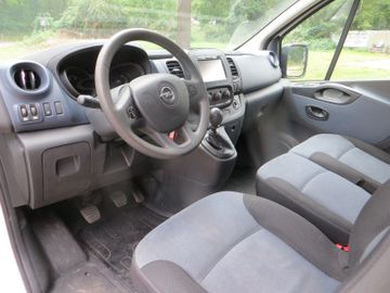 Opel Vivaro - 8