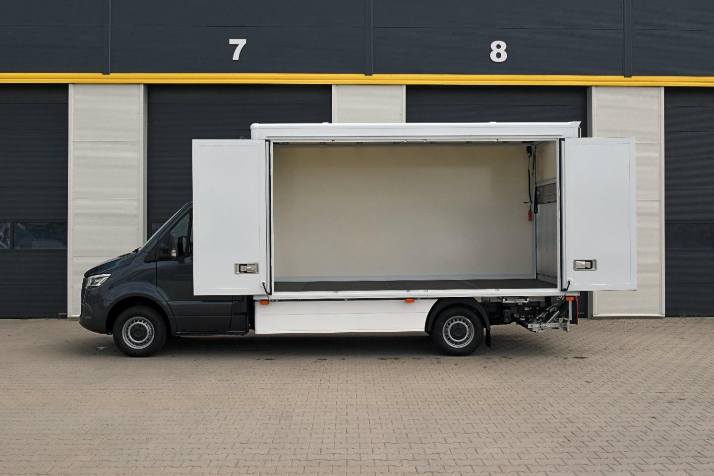 Mercedes-Benz Sprinter 319 CDI SOFORT AHK/LED/MBUX/LBW/Auto.