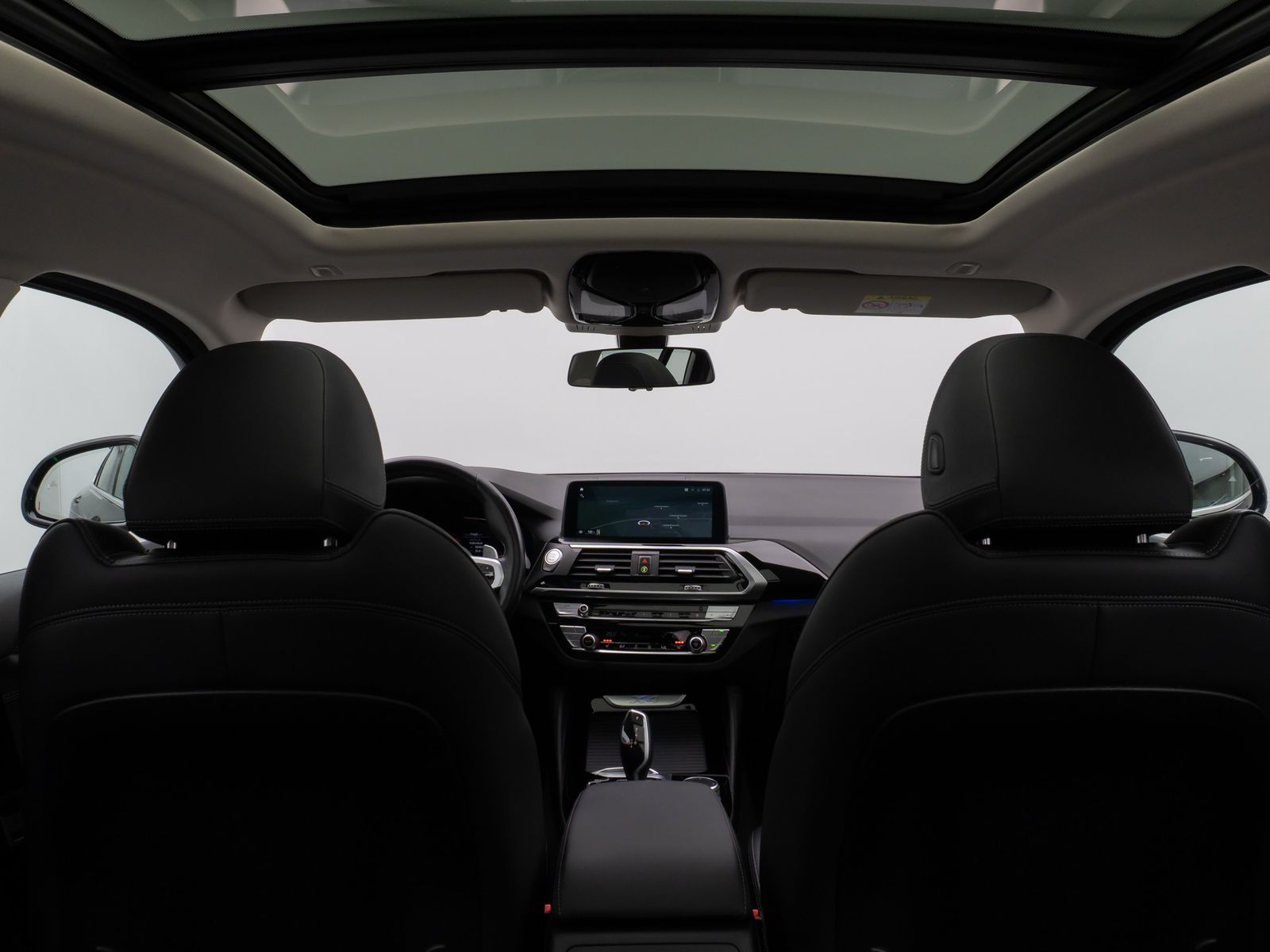 Fahrzeugabbildung BMW X4 xD30i xLine Panorama Kamera HUD DAB HiFi AHK