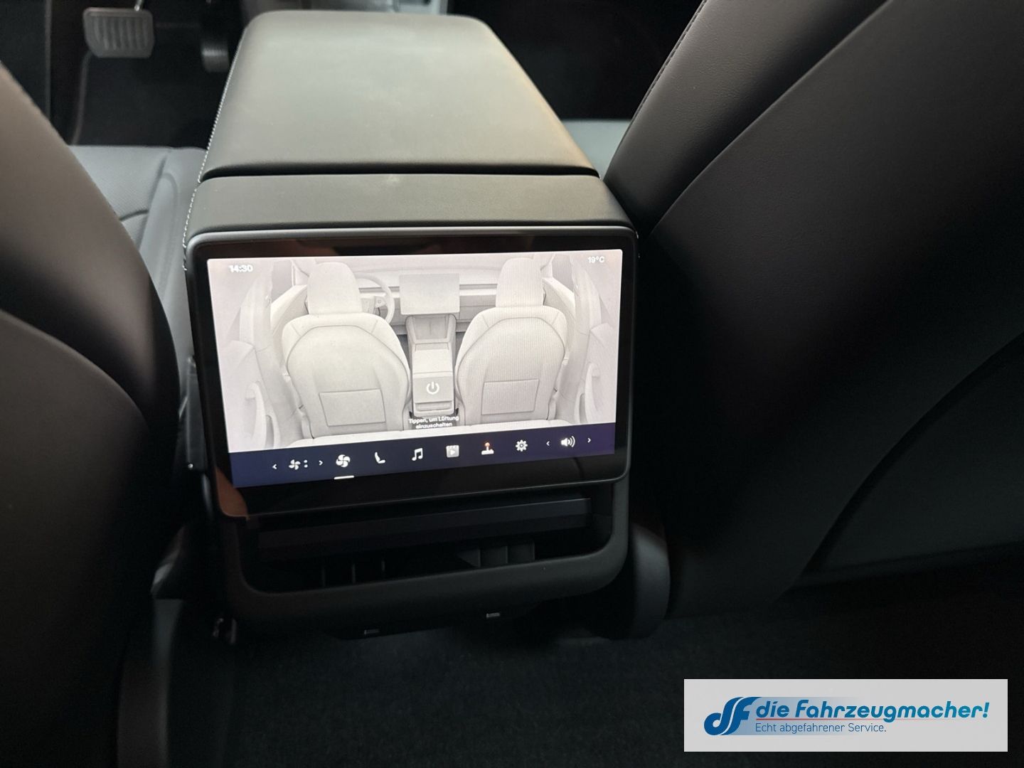 Fahrzeugabbildung Tesla Model 3 Long Range Dual AWD Soundsystem ACC El.