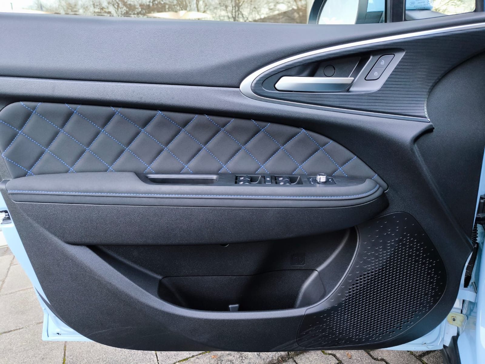 Fahrzeugabbildung ORA Funky Cat 300 NAVI+LED+TEMP+CARPLAY+360°+WP+