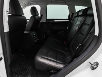 Volkswagen Touareg - 12