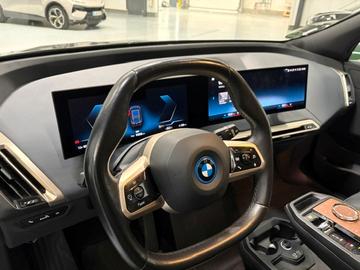 2021 BMW IX — миниатюра 13