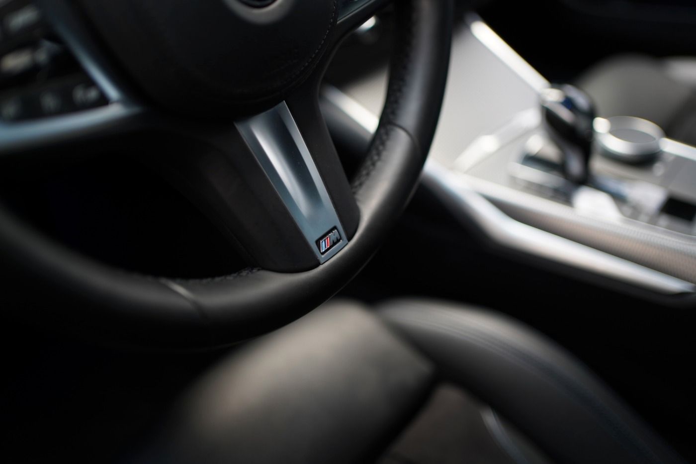 Fahrzeugabbildung BMW 320i M Sport +Head Up Disp+Live Cockpit Plus+LED