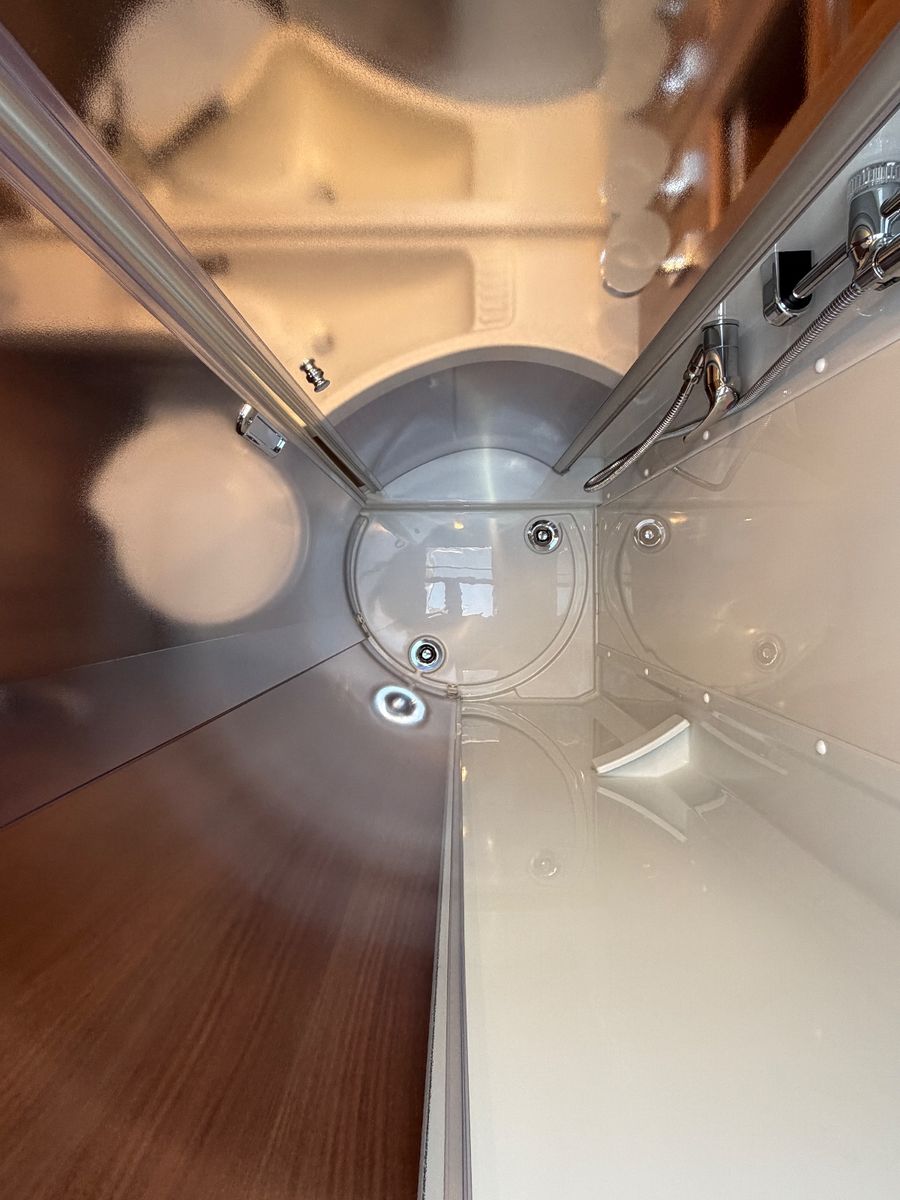 Fahrzeugabbildung Carthago C2-tourer I 143 KB-LE comfort Mercedes MJ26